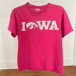 Iowa Hawkeyes Vintage Pink T Shirt Size Small